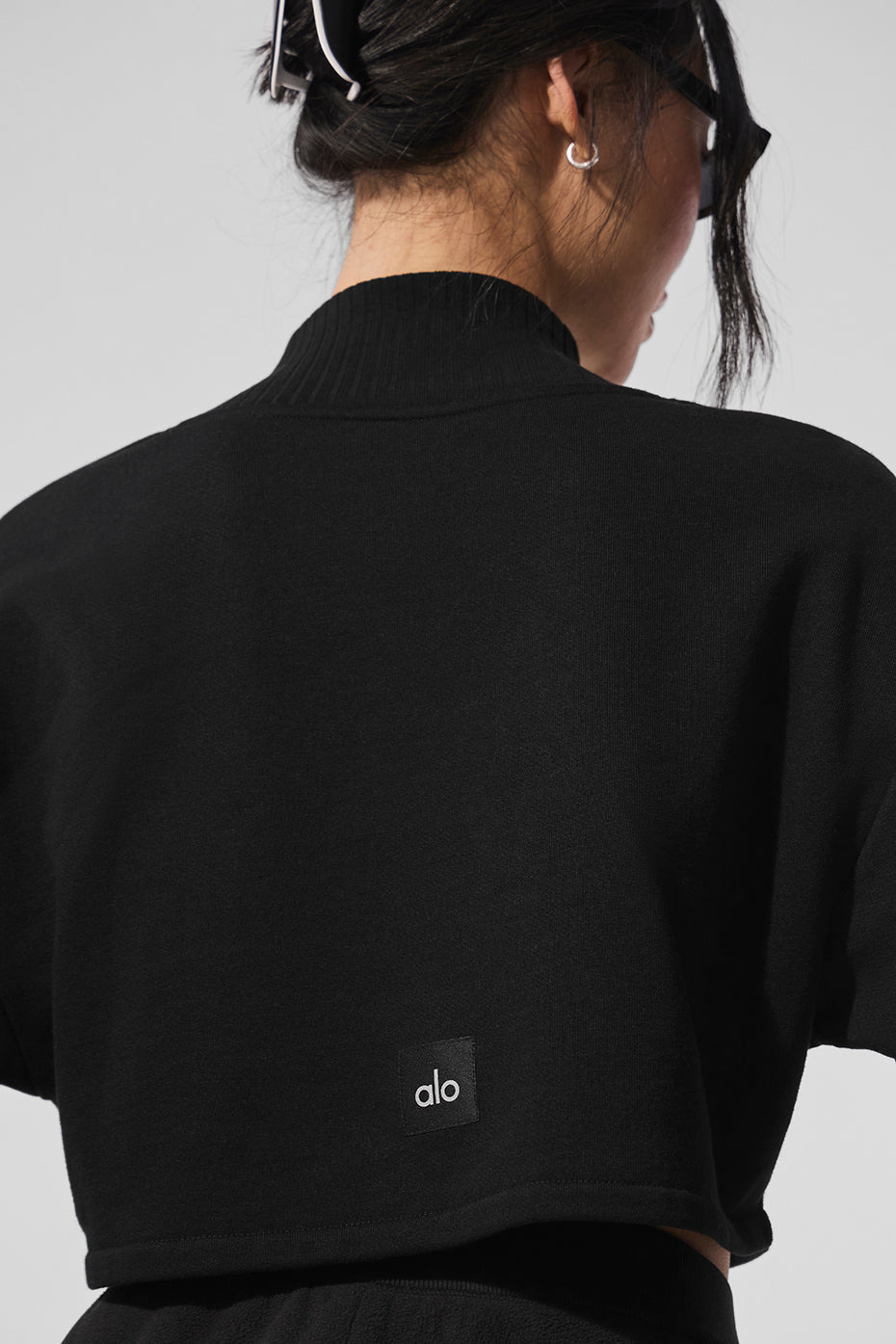 Serenity short cover-up sweater "OUT OF STOCK"